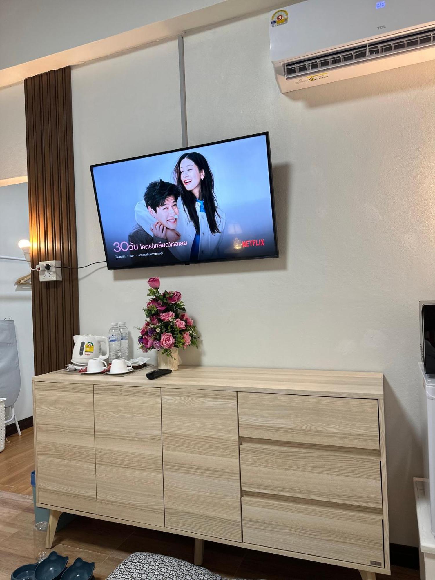 Service Apartment ห้อง102 ใจกลางเมืองใกล้แหล่งท่องเที่ยว Lampang Eksteriør billede