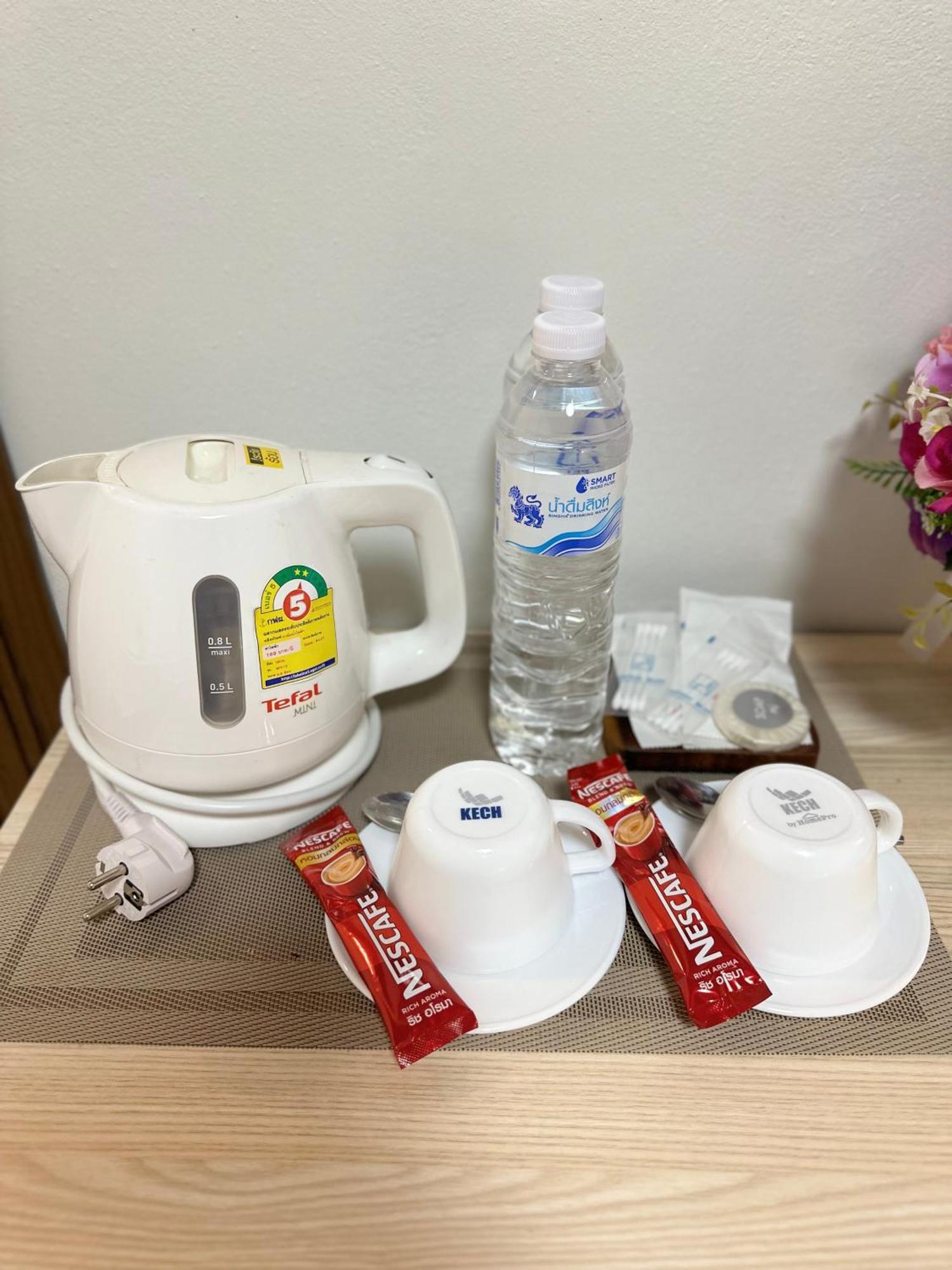 Service Apartment ห้อง102 ใจกลางเมืองใกล้แหล่งท่องเที่ยว Lampang Eksteriør billede